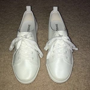 🆕 H&M casual white shoes